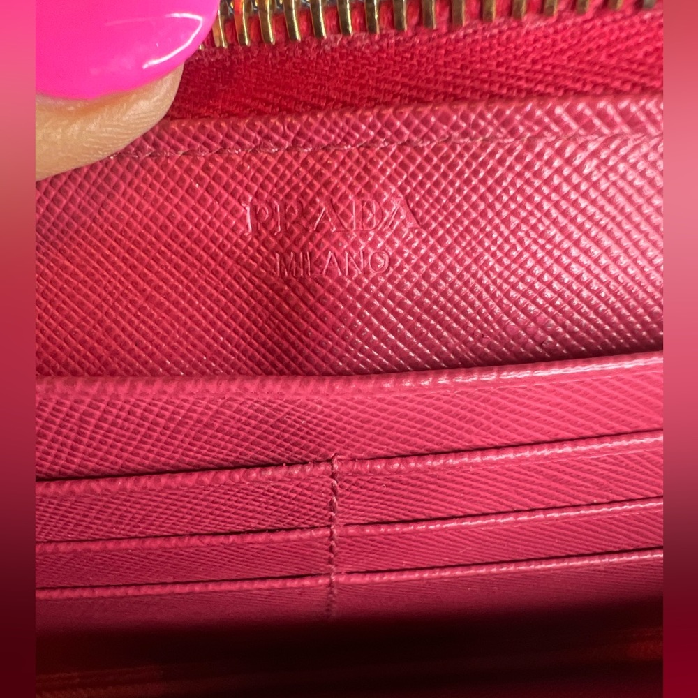 Authentic Prada wallet - Picture 5 of 6